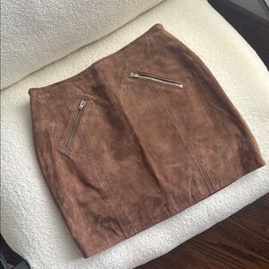 BLANKNYC Brown Real Suede Skirt with Zipper Details 24